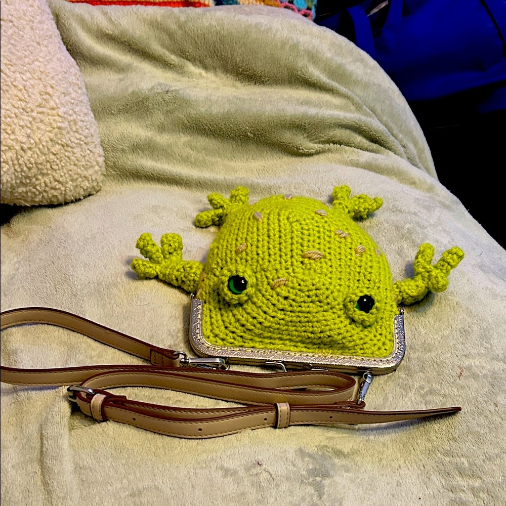 Lime Green Frog Knit Kids Bag